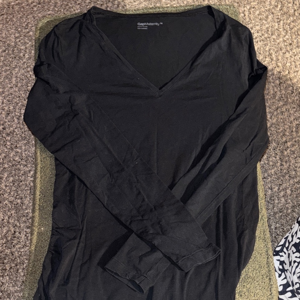 GAP Black Maternity V-Neck Long Sleeve Tee